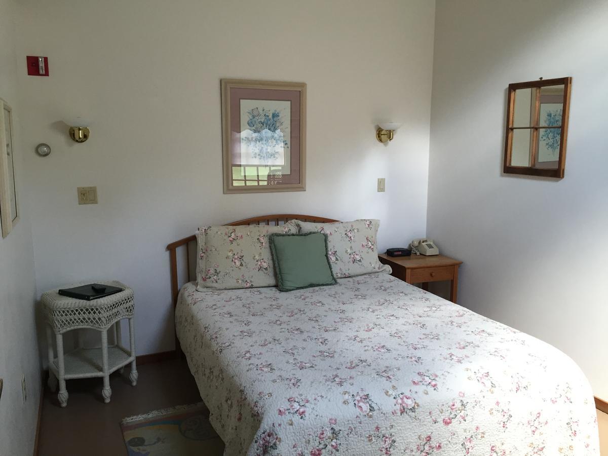 Breakfast On The Connecticut Bed and Breakfast Lyme Esterno foto
