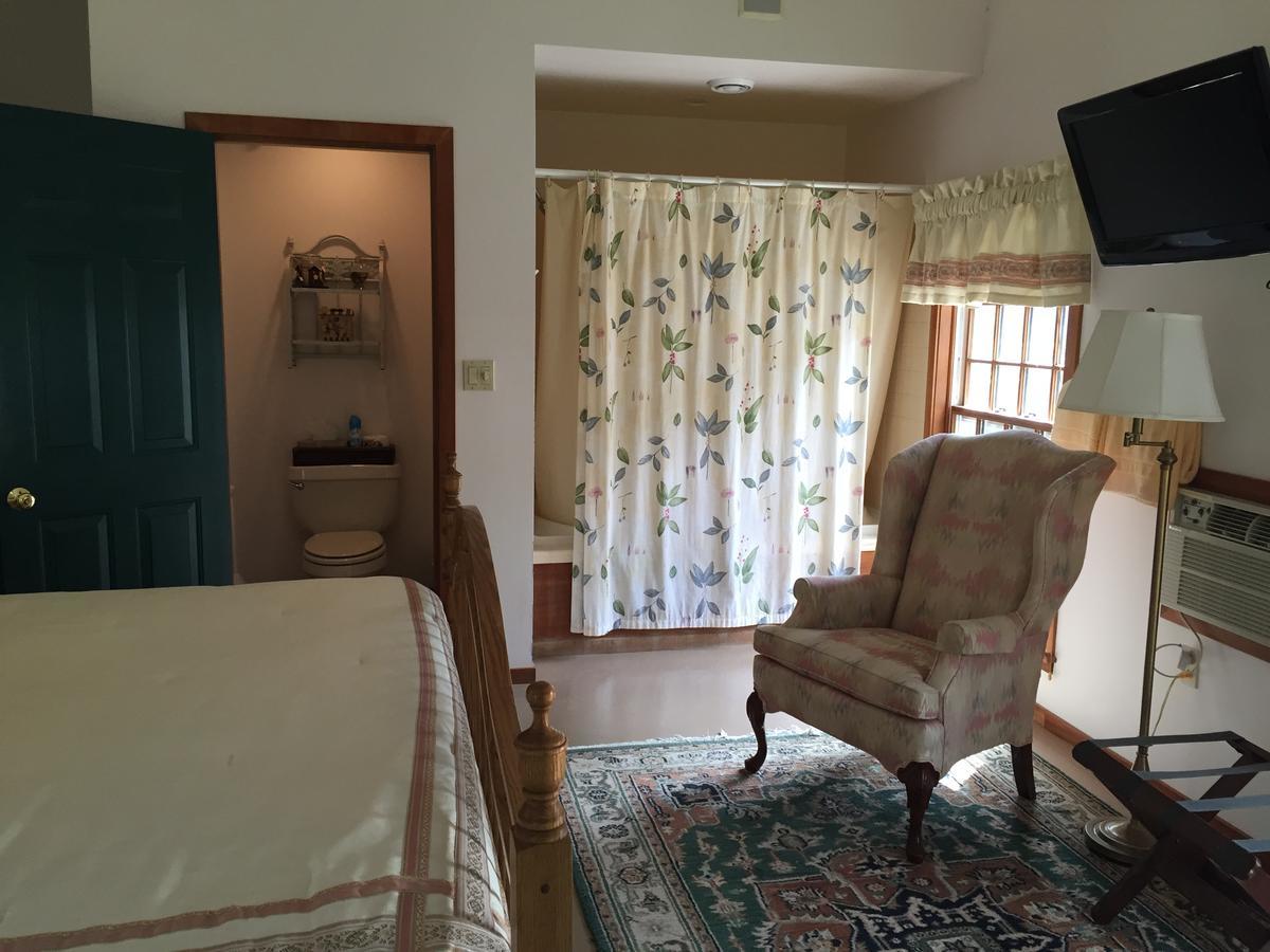 Breakfast On The Connecticut Bed and Breakfast Lyme Esterno foto