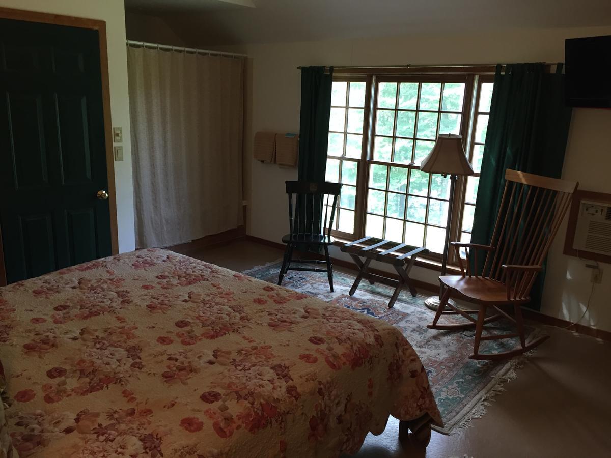 Breakfast On The Connecticut Bed and Breakfast Lyme Esterno foto