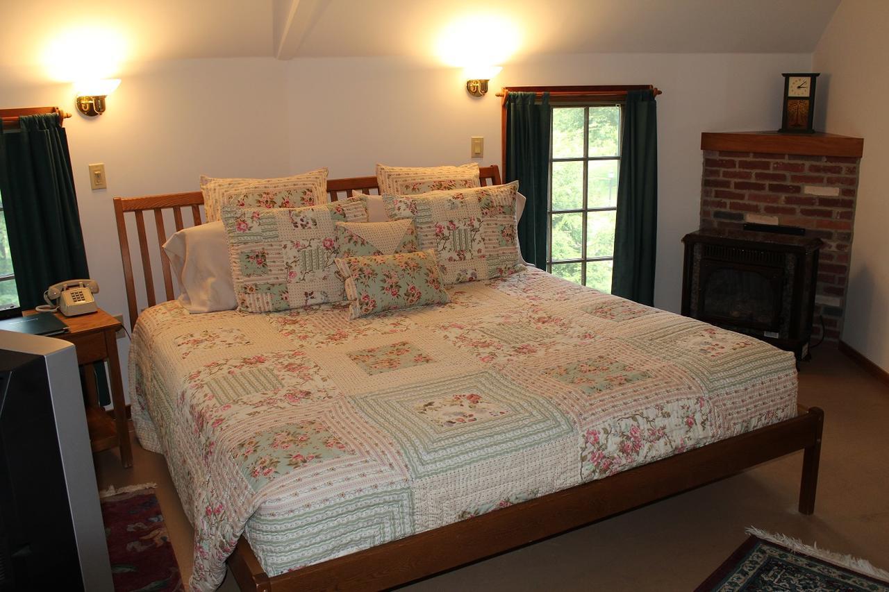 Breakfast On The Connecticut Bed and Breakfast Lyme Esterno foto