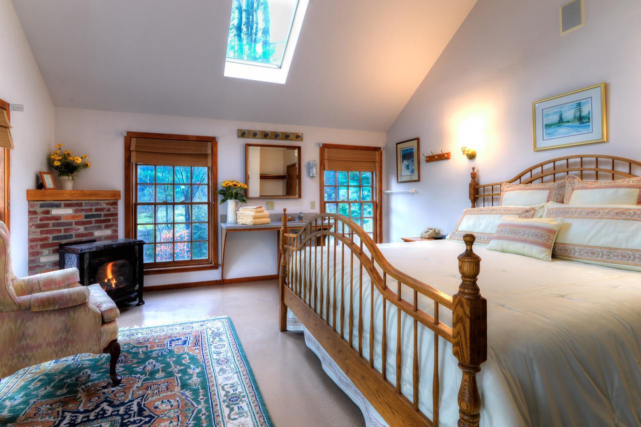 Breakfast On The Connecticut Bed and Breakfast Lyme Esterno foto
