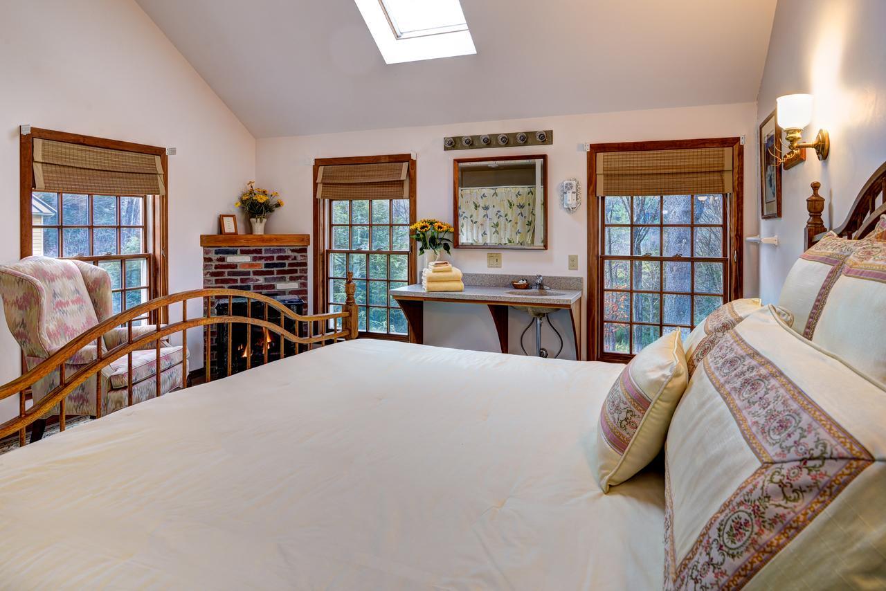 Breakfast On The Connecticut Bed and Breakfast Lyme Esterno foto